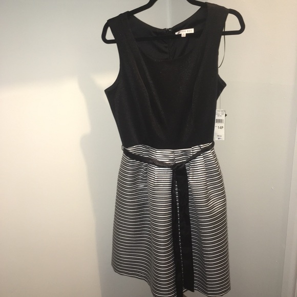 Semi Formal Black and Silver Dress - Picture 2 of 4